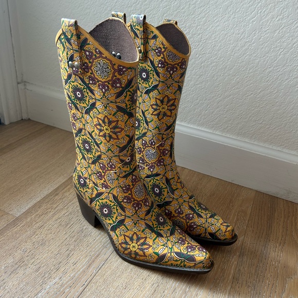 Vibrant Floral Heeled Cowboy Rain Boots - Picture 1 of 6